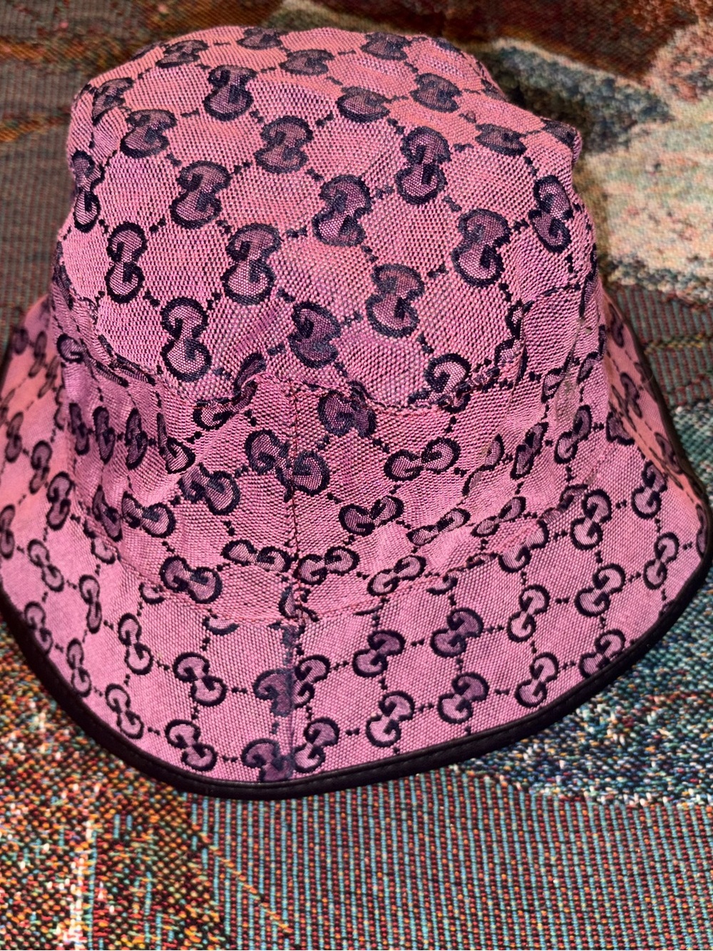 Gucci Pink Monogram Bucket Hat with Black Trim - Picture 4 of 4